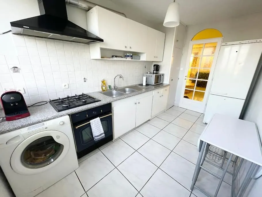 Spacieux&Agreable Appartement +Balcon Et Parking Villeurbanne